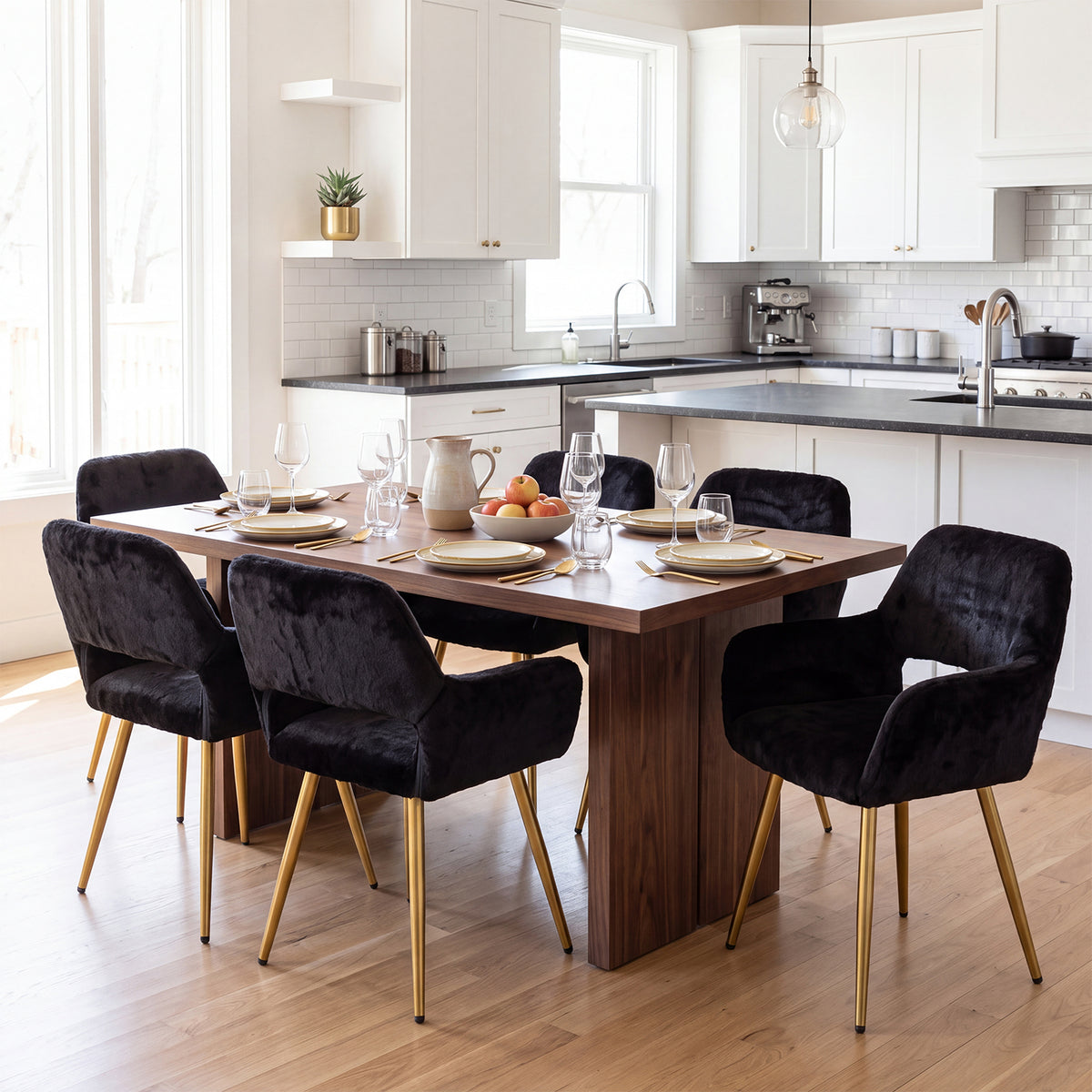 Lot de 6 fauteuils de salle à manger de style scandinave en fausse fourrure noire avec pieds en métal doré