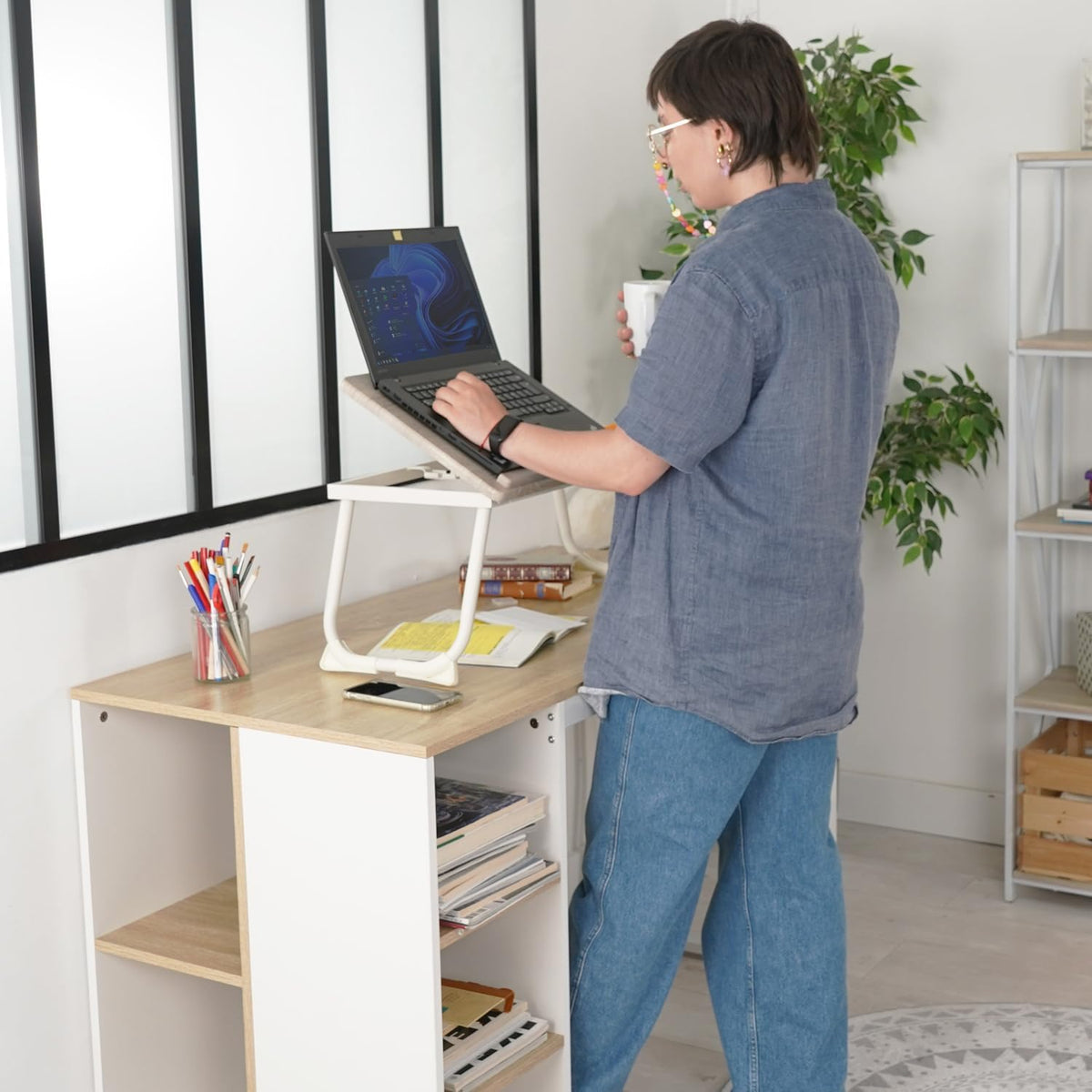 Table de lit/Support ordinateur pc pliable en bois et métal blanc - MAMIE