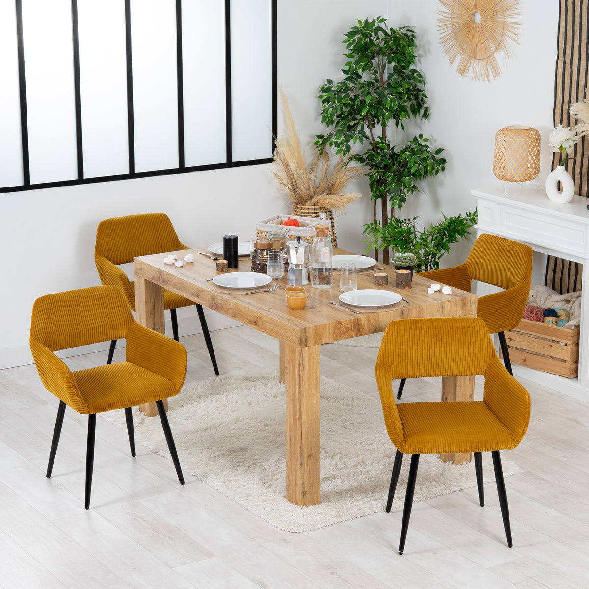Lot de 2 fauteuils de salle à manger scandinaves avec accoudoirs en velours côtelé jaune safran - CROMWELL CORDUROY