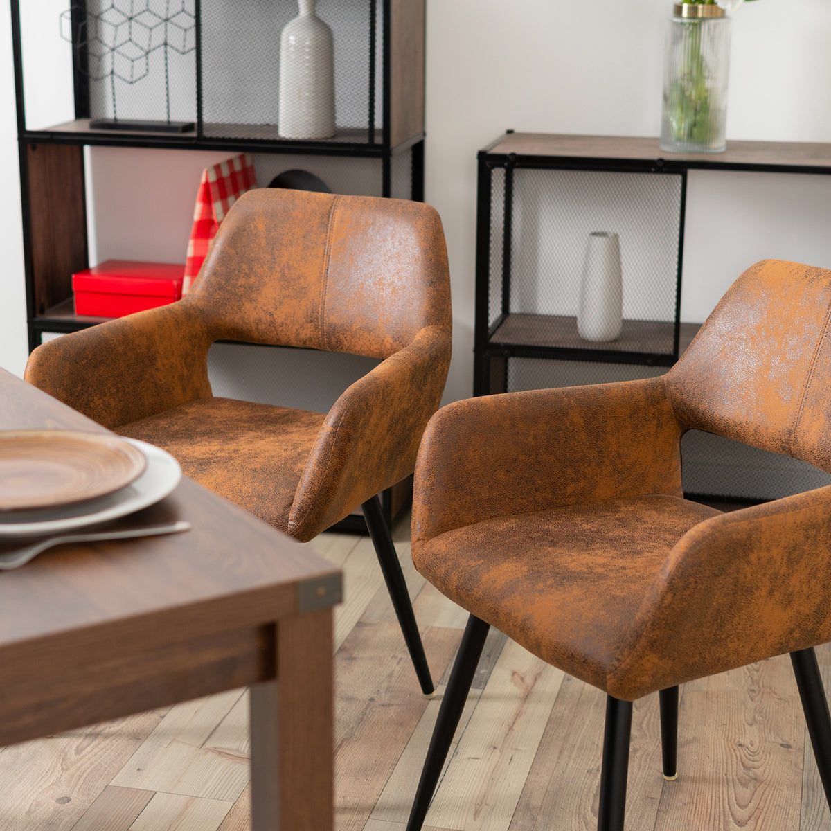 Lot de 2 fauteuils de salle à manger industriels avec accoudoirs en suédine - CROMWELL