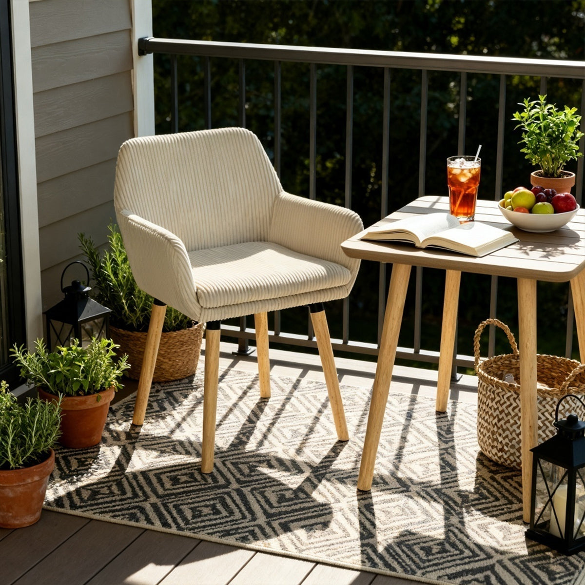 Lot de 2 chaises de salle à manger de style scandinave avec pieds en bois et accoudoirs en velours côtelé beige - ELIA