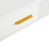 Weißer Schminktisch oder Schreibtisch in modernem Design mit 2 geräumigen Schubladen und goldenen Metallbeinen, 100x40x76 cm.