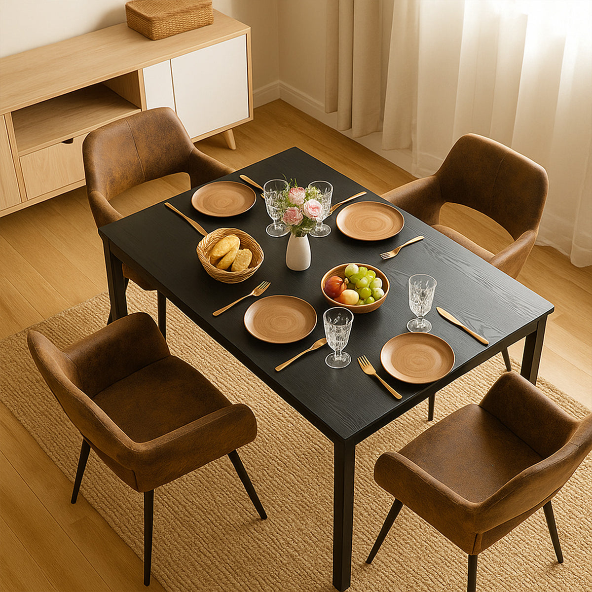 Ensemble table à manger extensible noire avec 4 fauteuils en suédine, style scandinave