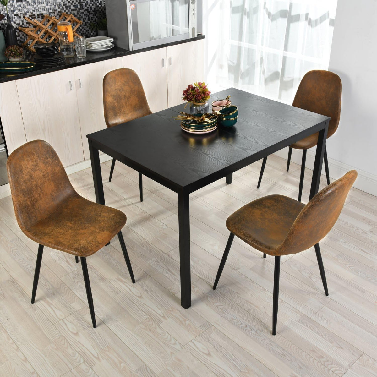 Table de salle à manger extensible industrielle pour 4 à 6 personnes en bois MDF noir - BARI