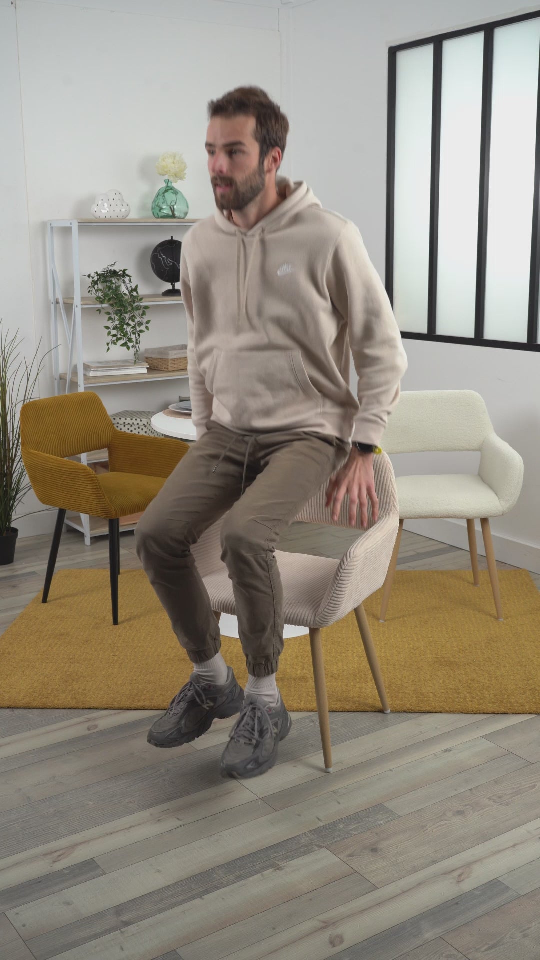 Lot de 2 fauteuils de salle à manger scandinaves avec accoudoirs en velours côtelé jaune safran - CROMWELL CORDUROY